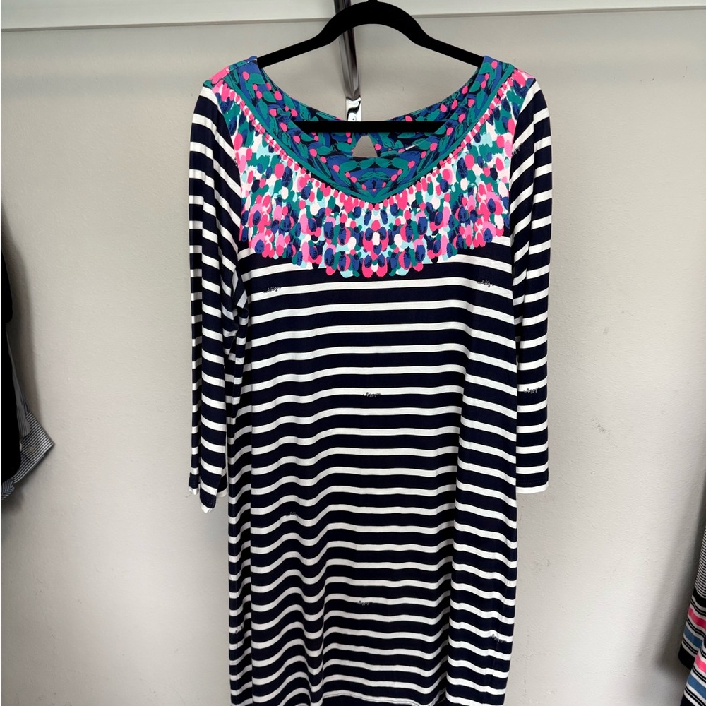 Lilly Pulitzer Bay Dress in Island Medallion Stripe Navy Blue - Picture 3 of 5